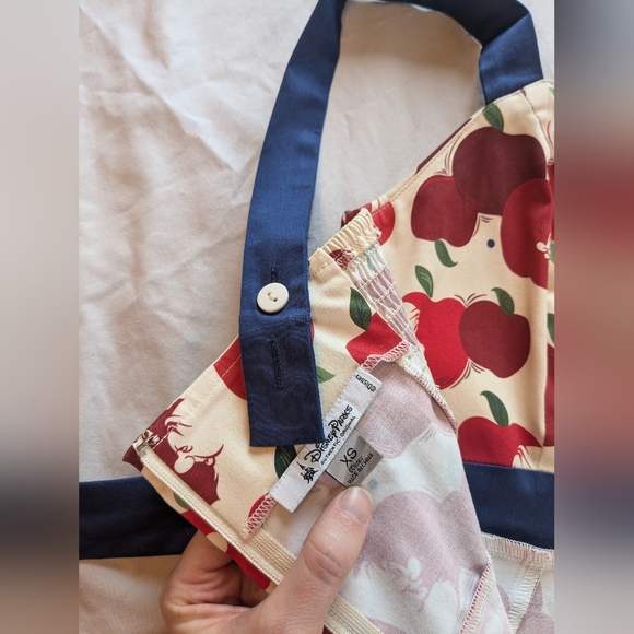 Snow White and the 7 Dwarves dress by Disney's The Dress Shop XS - Picture 5 of 10